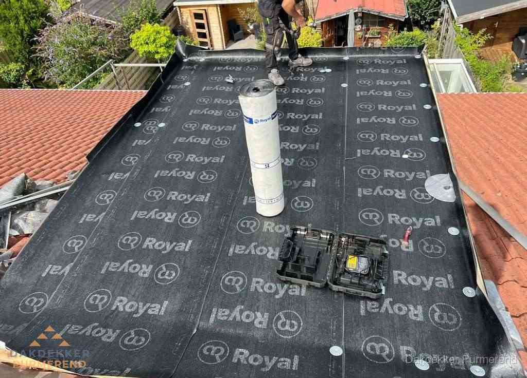 Dakrenovatie met Royal onderdak op plat dak in Purmerend