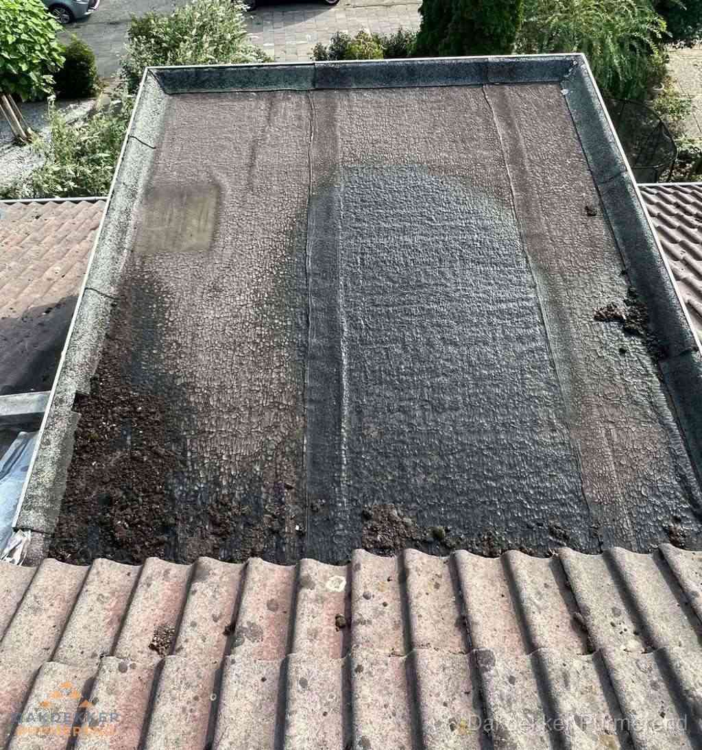 Verouderd Plat Dak Lekkage Inspectie Purmerend